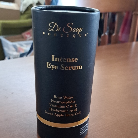 Other - De Soap Boutique Intense Eye Serum - Black and Gold